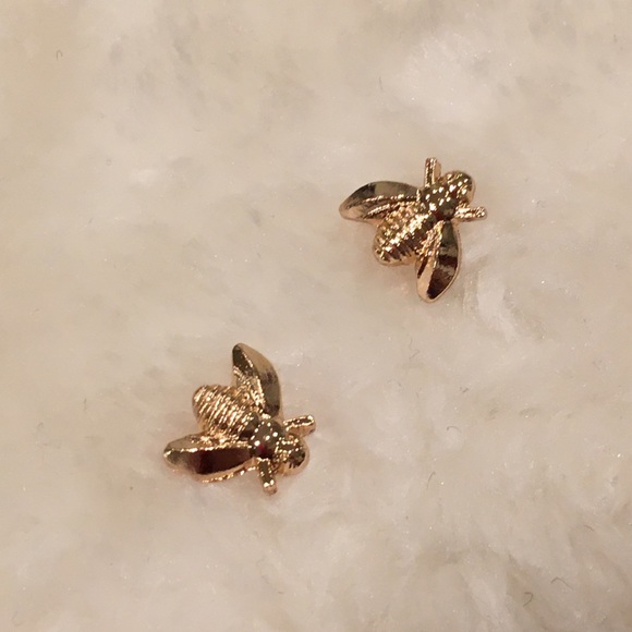 Bee Stud Earrings in Yellow Gold Tone - Picture 4 of 5